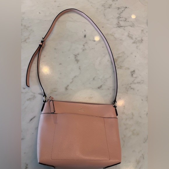 Kate Spade Blush Medium Crossbody Bag, EUC, 10”wide, 8”tall, 3”base - Picture 2 of 6